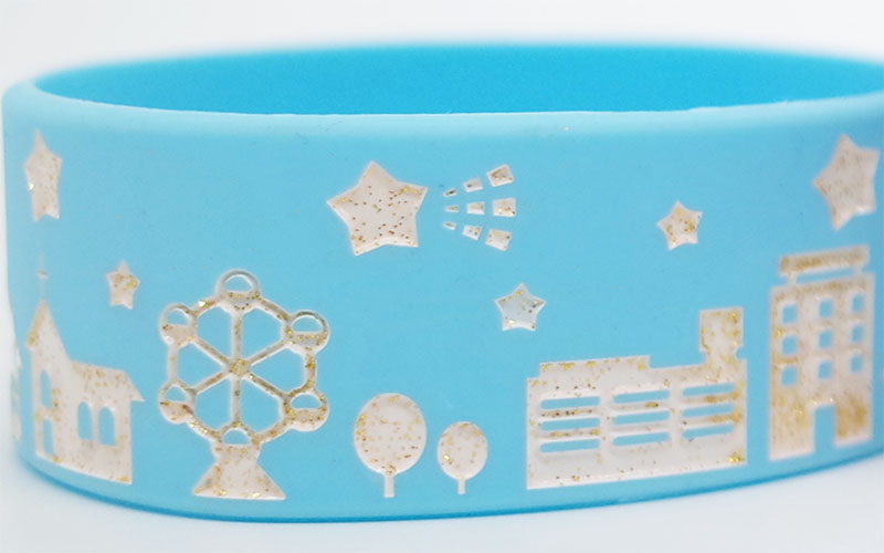 ラメ入りリストバンド