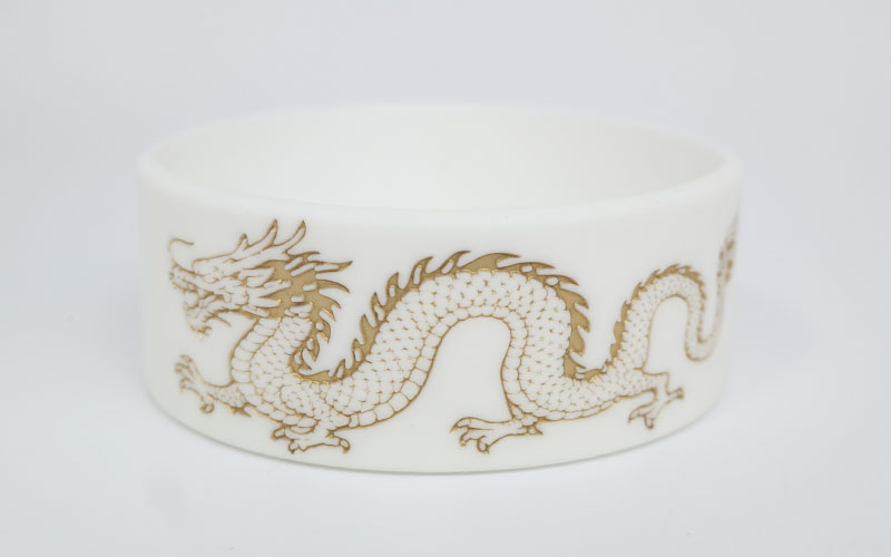 デボス加工金色リストバンド