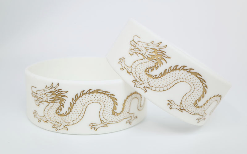 ゴールド凹み加工リストバンド