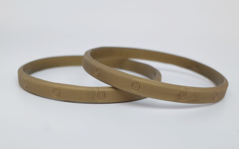 金色6mm幅リストバンド