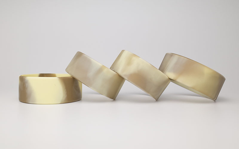 金色＋クリーム色のマーブル