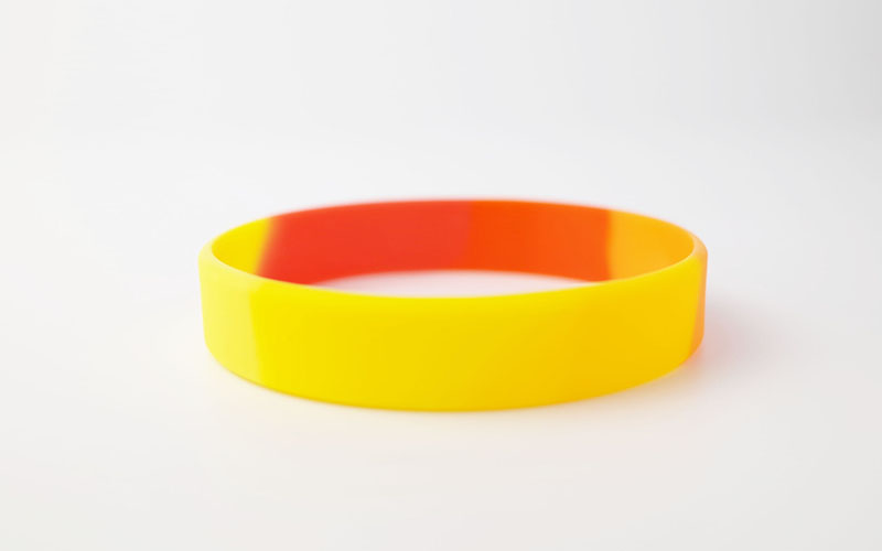 イエロー系のトーンリストバンド