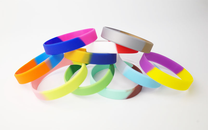 カラフルなトーンリストバンド