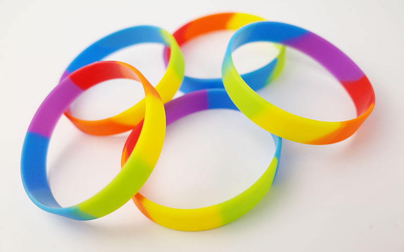 レインボーリストバンド