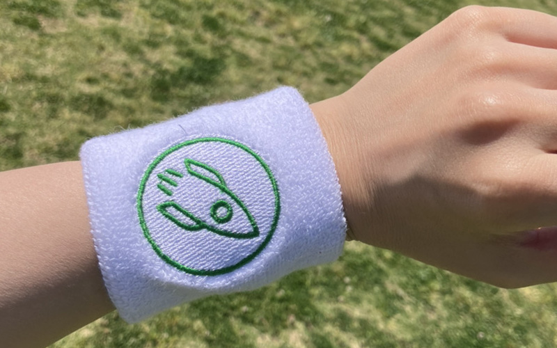 刺繍入りリストバンド